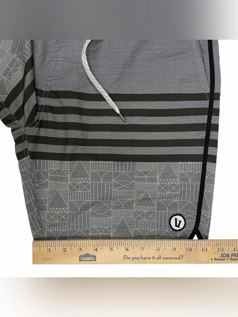 Vuori Cruise Board Shorts Mens 34 Grey 7” Performance Swim Beach Surf Trunk V314